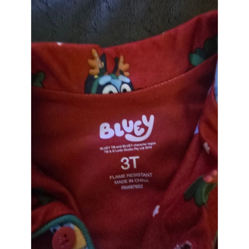 Bluey Christmas Pajamas Kids 3T Red Holiday Reindeer Bingo Fleece PJ Set NEW - Picture 3 of 5